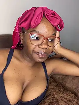 YummyMelanin117 online show from April 2026 07:44:01 AM