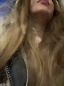 bambi lu online show from April 2026 06:20:01 PM