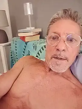 Snapshot of Deddyitalia3 chatting on June 2026 08:20:02 PM Deddyitalia3 online show from June 2026 08:20:02 PM