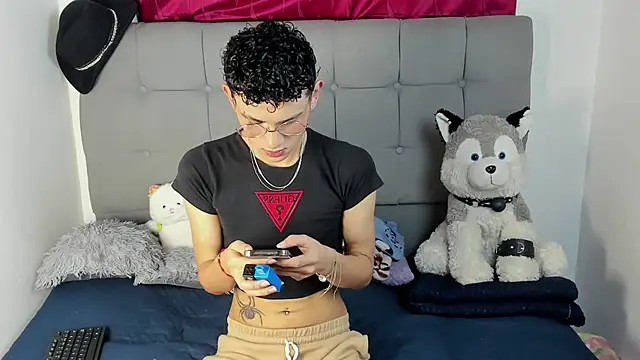 jeims hotboy online show from June 2026 05:54:02 AM