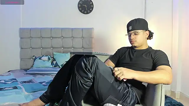 samxx muscle online show from November 2025 02:07:02 PM