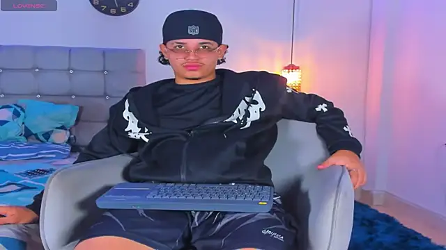 samxx muscle online show from November 2025 01:28:02 PM