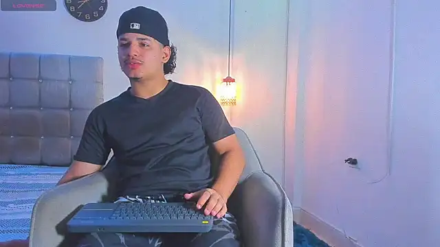 samxx muscle online show from December 2025 01:39:02 PM