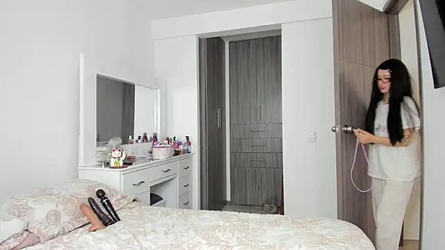 ImBunnyNova online show from April 2026 02:01:02 PM