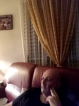 Alexis Bull online show from September 2025 10:21:02 PM