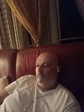 Alexis Bull online show from May 2026 01:14:01 AM