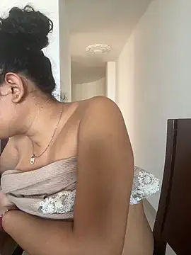 Snapshot of carlafox05 chatting on May 2026 02:03:02 PM carlafox05 online show from May 2026 02:03:02 PM