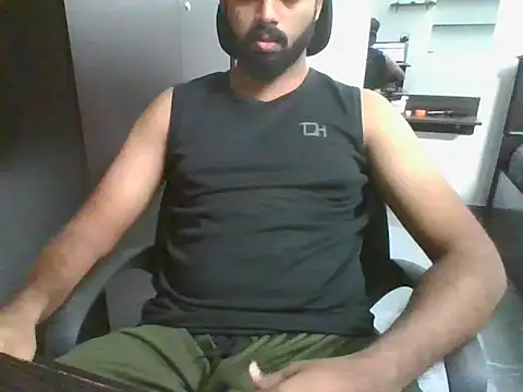 lovelyakash69 online show from December 2025 04:28:02 AM