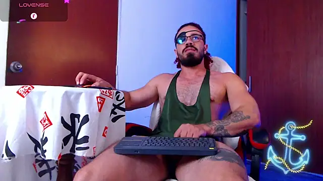 Snapshot of pirata_fitness chatting on May 2026 02:47:01 PM pirata fitness online show from May 2026 02:47:01 PM