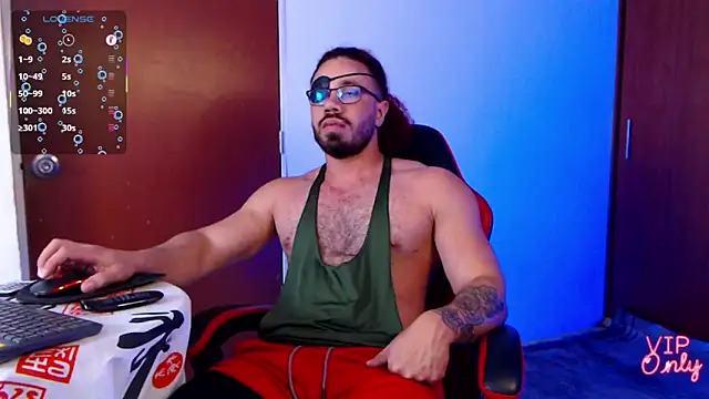 Snapshot of pirata_fitness chatting on May 2026 02:37:01 PM pirata fitness online show from May 2026 02:37:01 PM