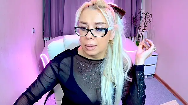 KatrinaCharm online show from November 2025 07:29:02 AM