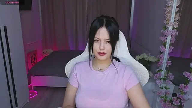 Betty  Davvis online show from October 2025 01:52:01 PM