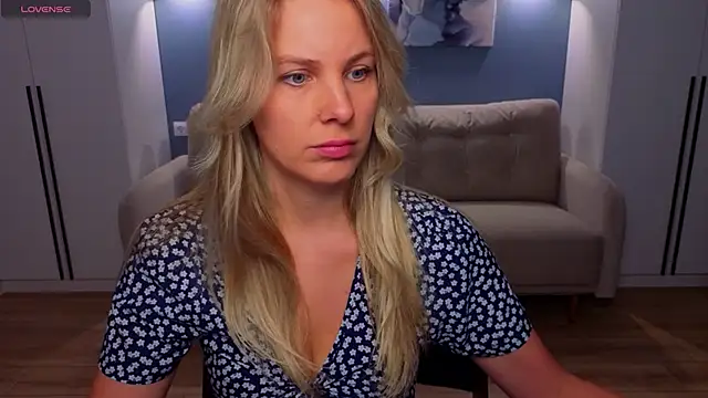 Snapshot of MelanieBennett chatting on June 2026 06:46:01 AM MelanieBennett online show from June 2026 06:46:01 AM