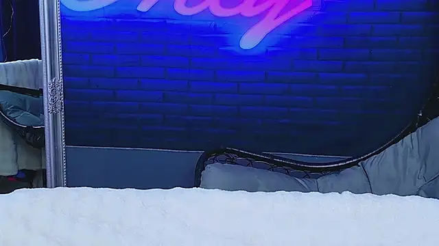 AlessiaCroft online show from April 2026 04:17:01 AM