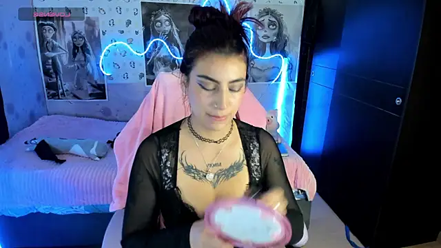Snapshot of Medussa_katt chatting on July 2026 09:39:02 PM Medussa katt online show from July 2026 09:39:02 PM