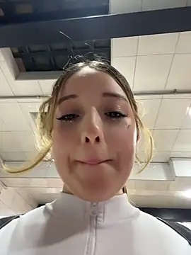 Baby  Otaku online show from April 2026 07:07:02 PM