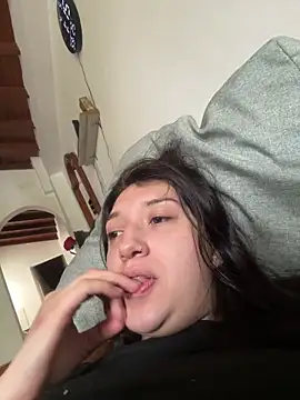 Mia  Gray online show from April 2026 06:16:02 PM