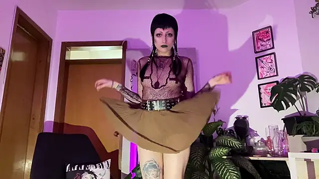 ELENA UMBRA online show from November 2025 08:11:01 PM