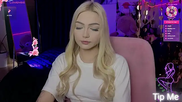 Snapshot of LinaLirian chatting on June 2026 10:10:01 AM LinaLirian online show from June 2026 10:10:01 AM