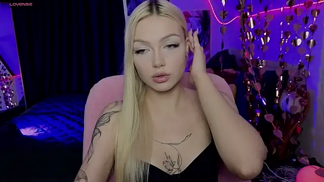 LinaLirian online show from July 2026 10:10:01 AM