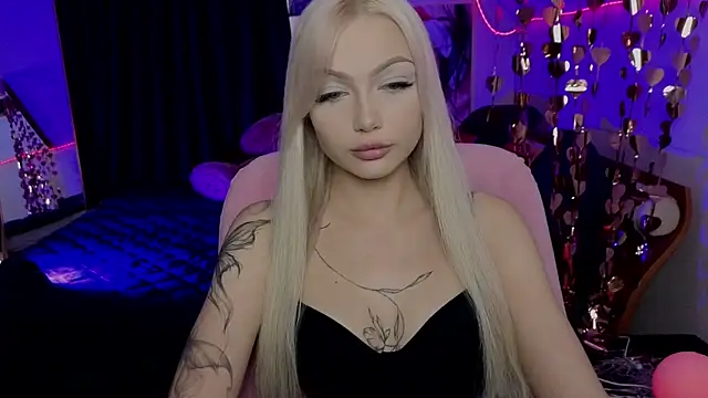 LinaLirian online show from July 2026 10:35:01 AM