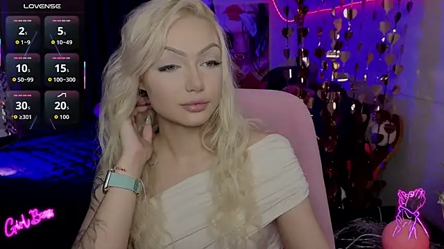 LinaLirian online show from August 2026 10:40:02 AM