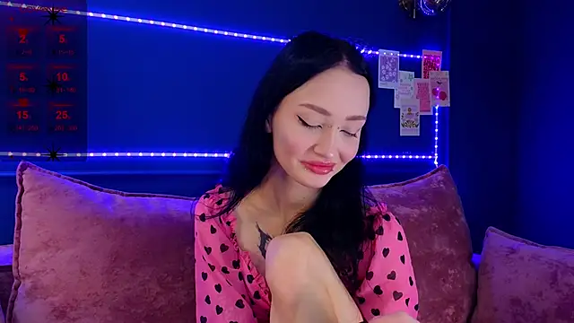  holly berry  online show from October 2025 02:31:01 AM