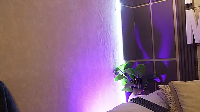 Susan wall online show from April 2026 01:01:01 PM