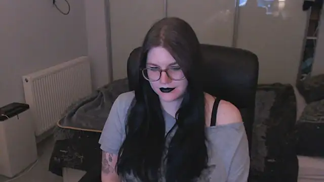 GothSuccubusBabe online show from June 2026 01:06:01 AM
