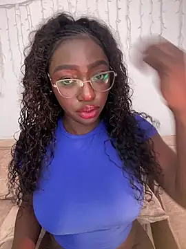 alissradiante1 online show from January 2026 03:00:01 AM