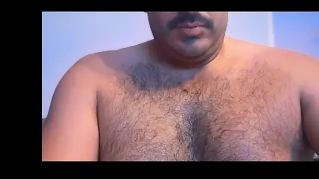 Snapshot of CloudyMuscleBeefy chatting on September 2025 02:11:02 AM CloudyMuscleBeefy online show from September 2025 02:11:02 AM