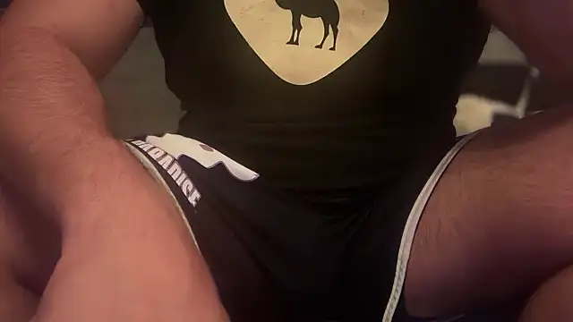 Snapshot of CloudyMuscleBeefy chatting on September 2025 09:47:02 PM CloudyMuscleBeefy online show from September 2025 09:47:02 PM