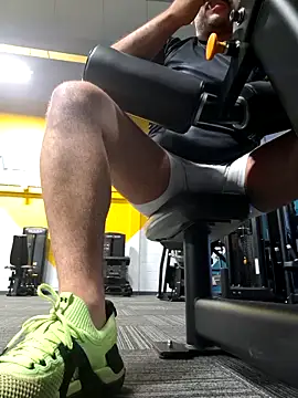 Snapshot of CloudyMuscleBeefy chatting on October 2025 12:53:02 AM CloudyMuscleBeefy online show from October 2025 12:53:02 AM