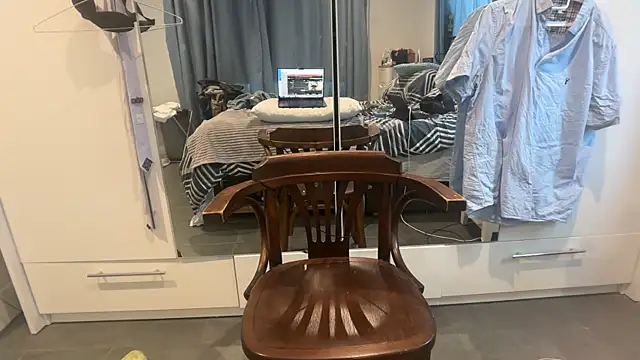 Snapshot of CloudyMuscleBeefy chatting on November 2025 02:17:01 PM CloudyMuscleBeefy online show from November 2025 02:17:01 PM