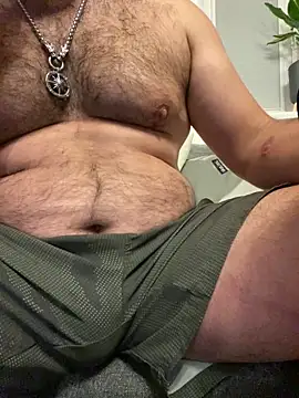 Snapshot of CloudyMuscleBeefy chatting on June 2026 10:15:02 PM CloudyMuscleBeefy online show from June 2026 10:15:02 PM