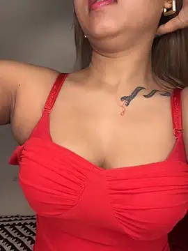 Snapshot of Scarlett_1819 chatting on May 2026 05:32:02 PM Scarlett 1819 online show from May 2026 05:32:02 PM