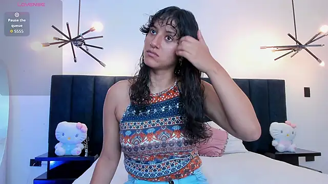 niia7 online show from December 2025 07:41:02 PM