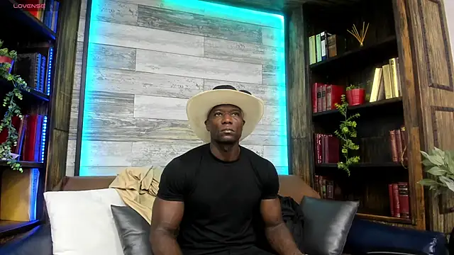 Snapshot of MarcusBlack_ chatting on May 2026 01:10:02 PM MarcusBlack online show from May 2026 01:10:02 PM