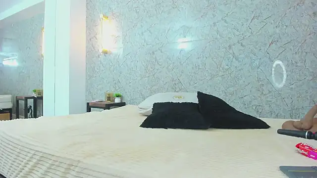 Antonella west online show from April 2026 09:42:02 PM