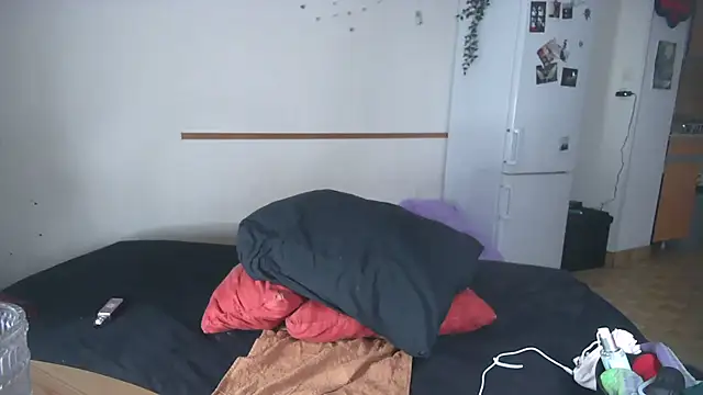 Violett3333 online show from March 2026 07:06:02 PM