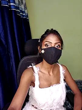 Snapshot of Riya_R24 chatting on June 2026 04:24:02 PM Riya R24 online show from June 2026 04:24:02 PM