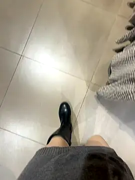 xiaoyuan01 online show from November 2025 02:11:02 AM