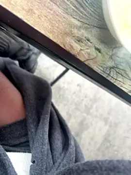 xiaoyuan01 online show from March 2026 01:42:01 AM