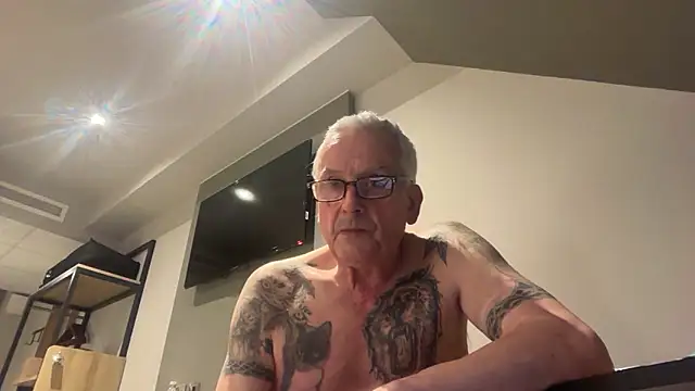 poggles online show from February 2026 07:58:02 PM