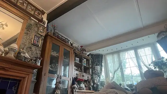 poggles online show from March 2026 04:44:01 PM