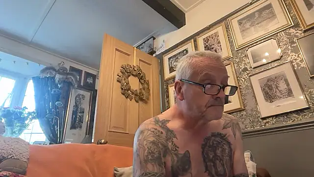 poggles online show from April 2026 06:25:02 AM