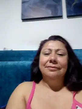 Snapshot of EmmaJhomson chatting on June 2026 08:52:01 AM EmmaJhomson online show from June 2026 08:52:01 AM