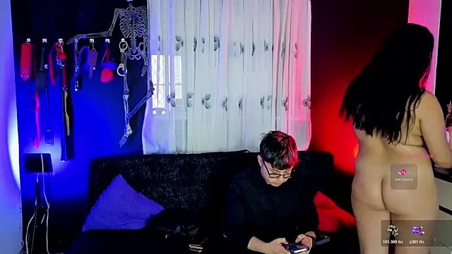 Cleo Ace online show from April 2026 01:07:01 PM