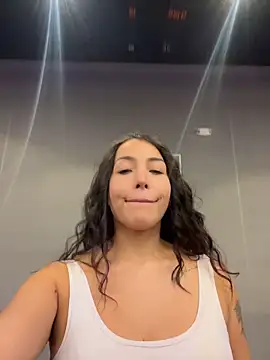 BelleXBeast online show from April 2026 08:22:01 PM