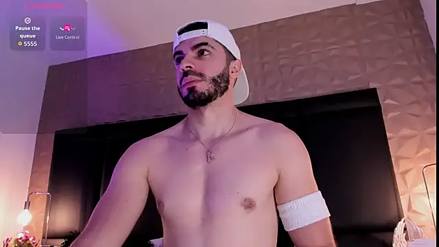 AxelThompson  online show from September 2025 11:26:02 AM